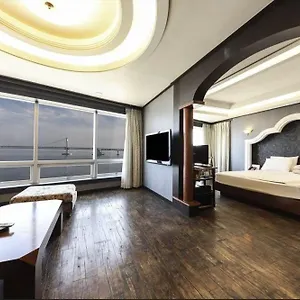 https://bridge-48303.busan-hotelsweb.com