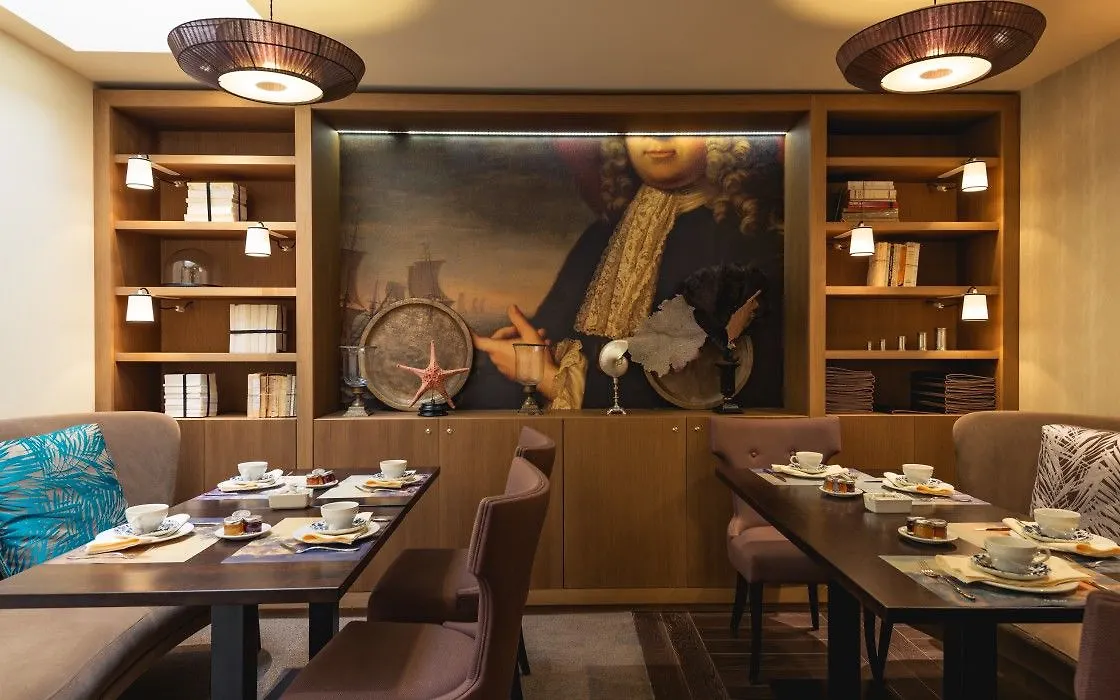 Hotel La Bourdonnais By Inwood Hotels Paris
